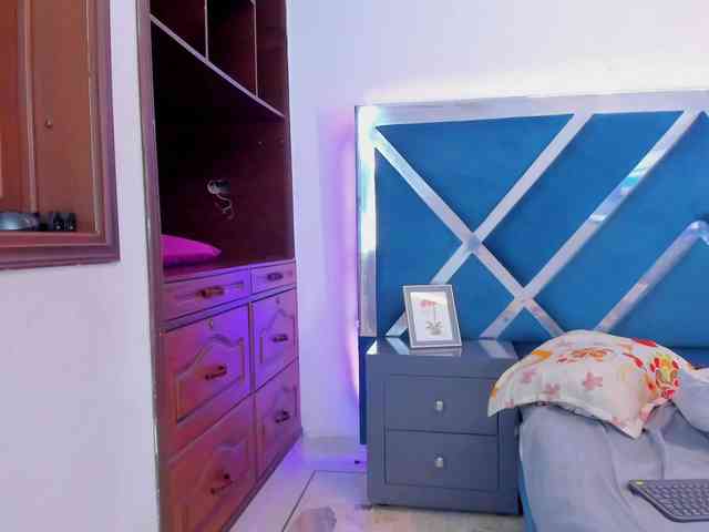 tiffanymiller1 webcam