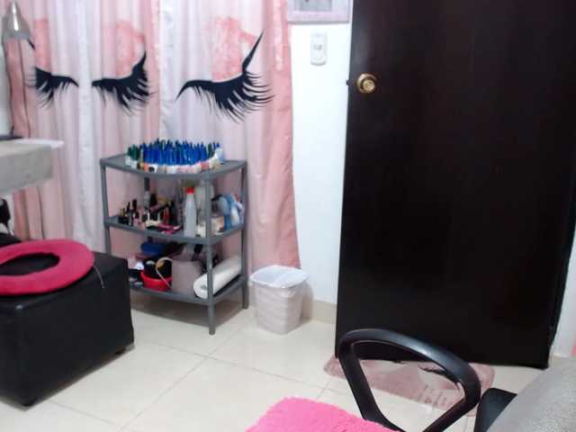 titsbiglovers's BongaCams show and profile