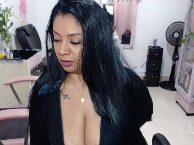 titsbiglovers's BongaCams show and profile