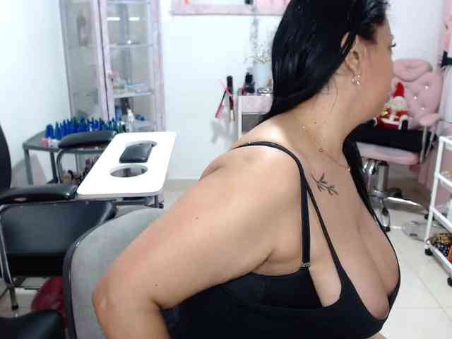 titsbiglovers titsbiglovers