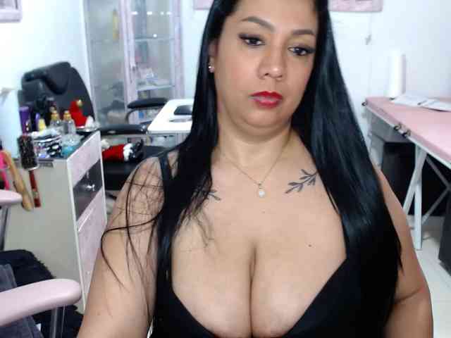 titsbiglovers titsbiglovers