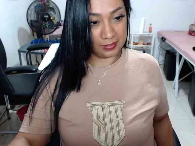 titsbiglovers webcam