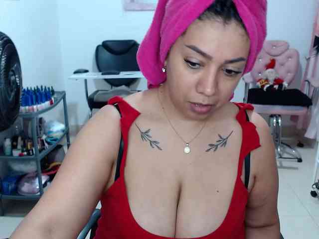 titsbiglovers titsbiglovers