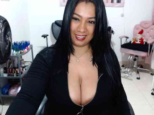 titsbiglovers titsbiglovers