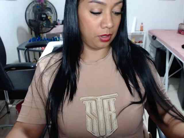 titsbiglovers bongacams