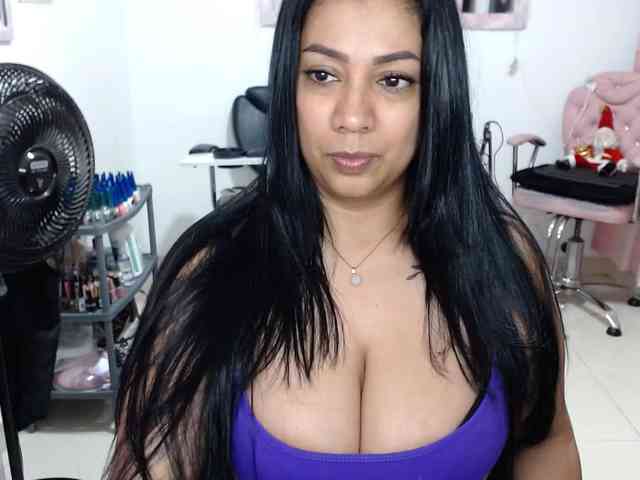 titsbiglovers titsbiglovers