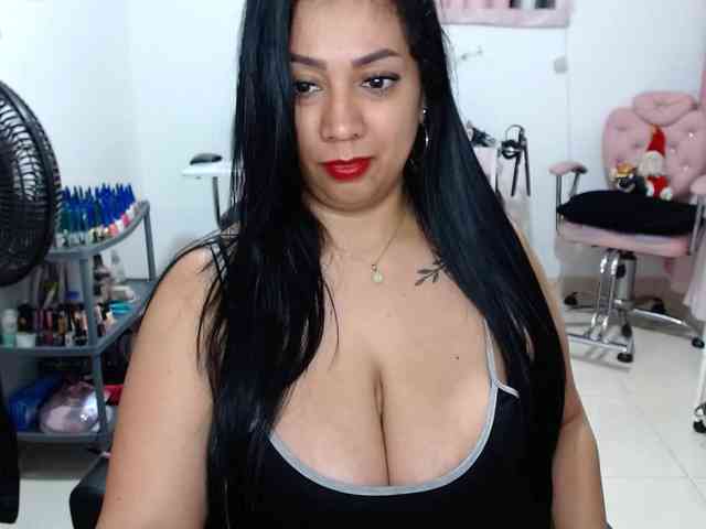 titsbiglovers titsbiglovers