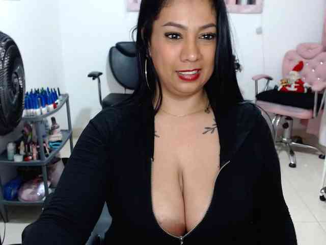 titsbiglovers titsbiglovers