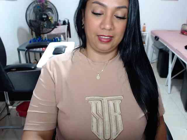 titsbiglovers webcam