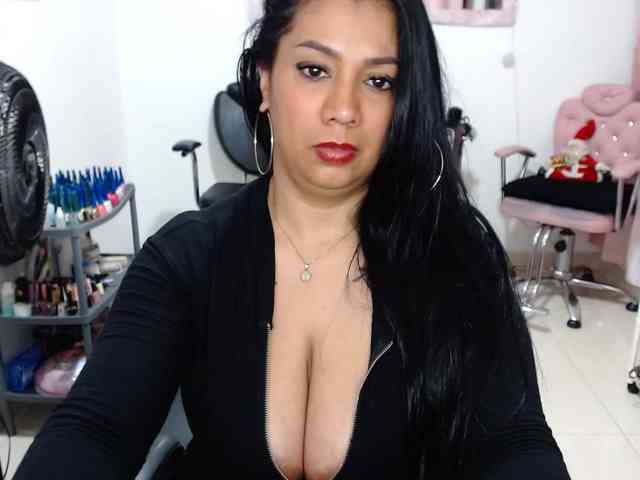 titsbiglovers titsbiglovers