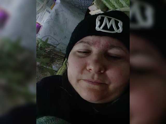 Fox981's BongaCams show and profile