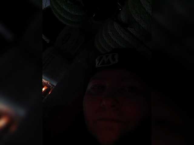 Fox981's BongaCams show and profile