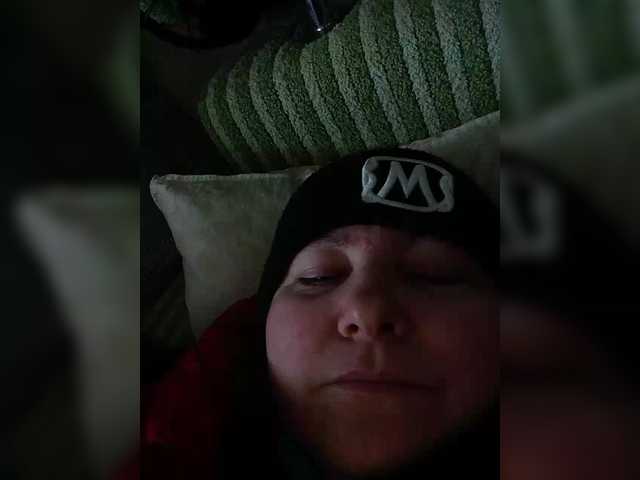 Fox981's BongaCams show and profile