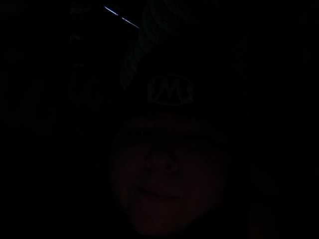 Fox981's BongaCams show and profile