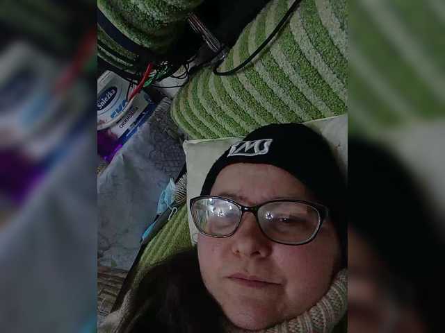 Fox981's BongaCams show and profile