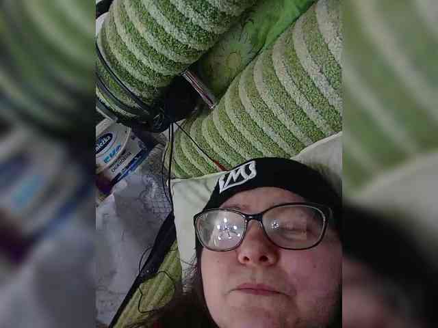 Fox981 Live Webcam on BongaCams