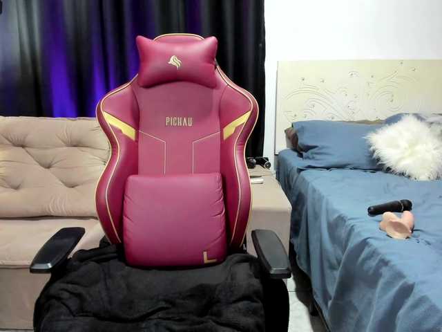  LauraColour chat room