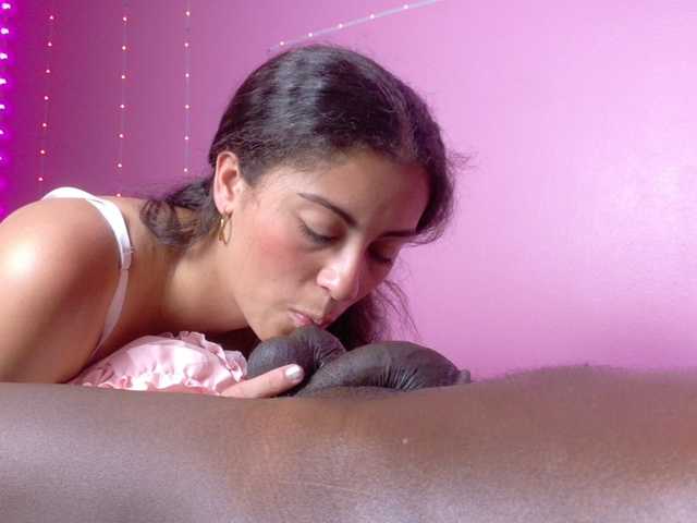 farianachocolatecrememia's BongaCams show and profile