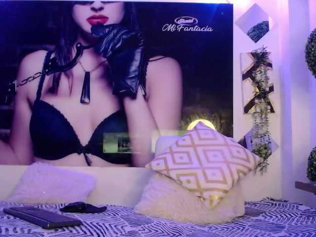 Perladorada's BongaCams show and profile