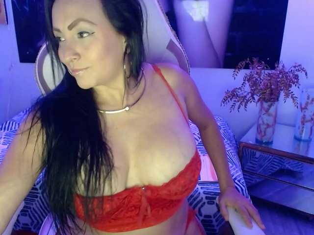 Perladorada webcam bongacams model stream image