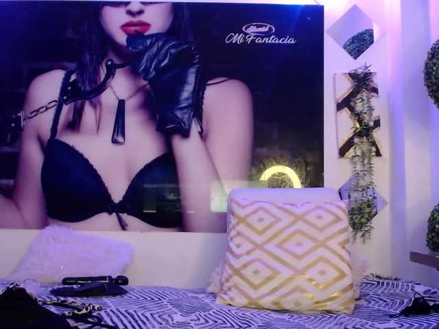 Perladorada's BongaCams show and profile