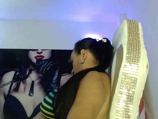 Perladorada Live Webcam on BongaCams