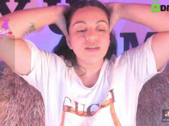 AbbySaphir webcam