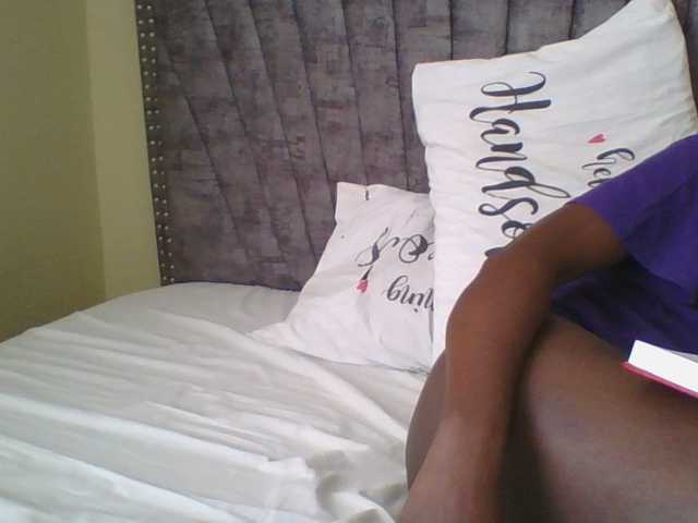 Dizzydose1 webcam bongacams model stream image