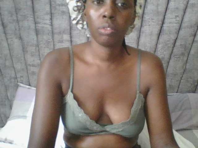 Dizzydose1's BongaCams show and profile