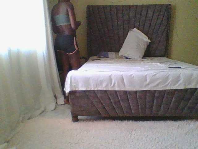 Dizzydose1's BongaCams show and profile