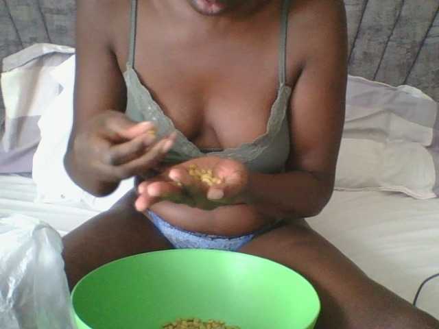 Dizzydose1's BongaCams show and profile