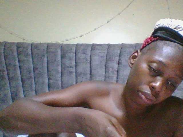 Dizzydose1's BongaCams show and profile