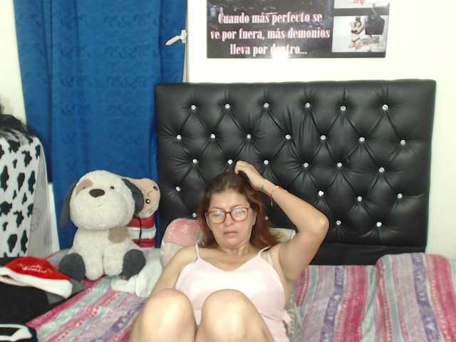 MedusaLilith – webcam model profile photo