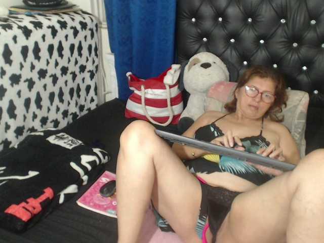 MedusaLilith's BongaCams show and profile