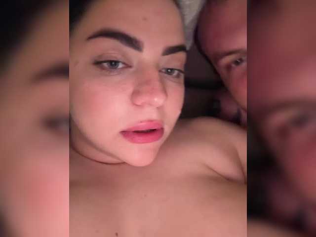 Crazypara11 Live Cam and Statistics on UnifiedCams