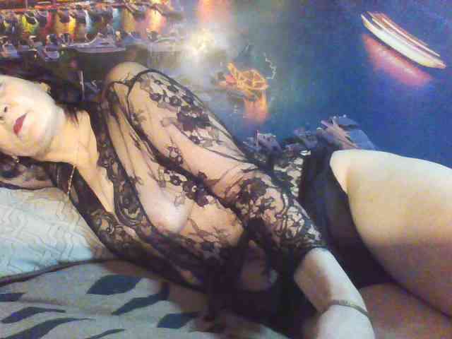 LeilaValentine webcam