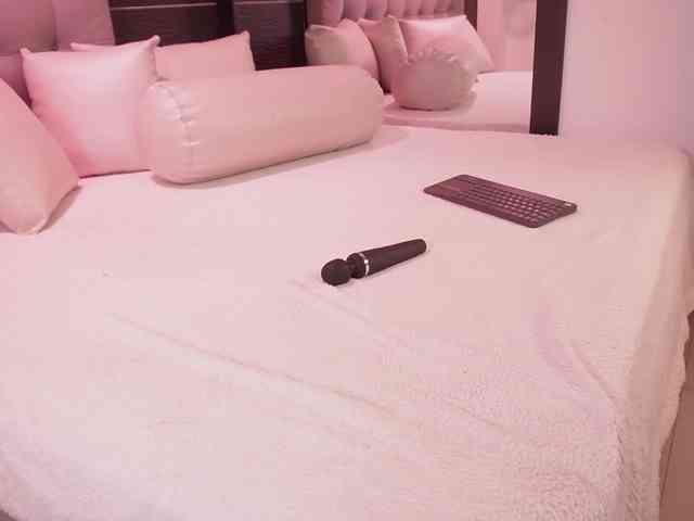 BellaLatina Live Webcam on BongaCams