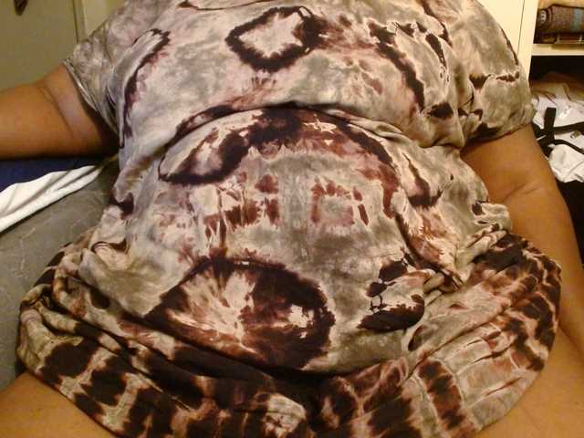 Sexiemama's BongaCams show and profile