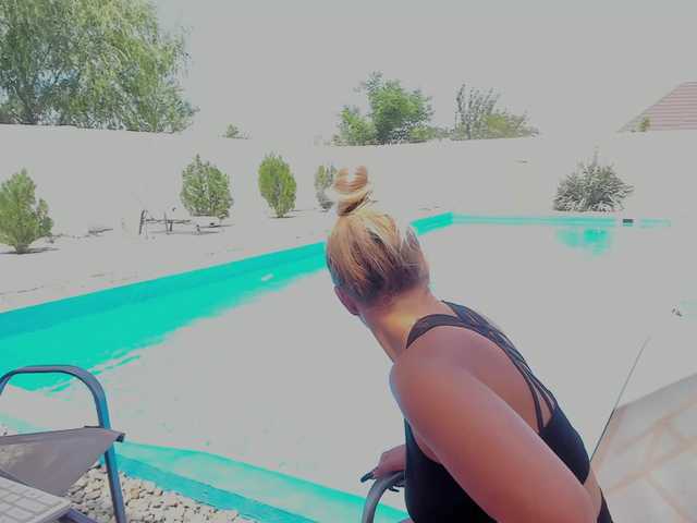Sex chat gratuit in direct cu CarlaStaceeFun pe BongaCams