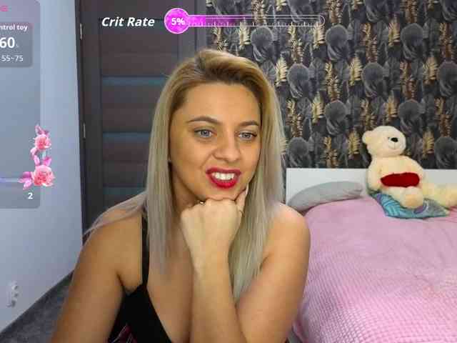 CarlaStaceeFun webcam
