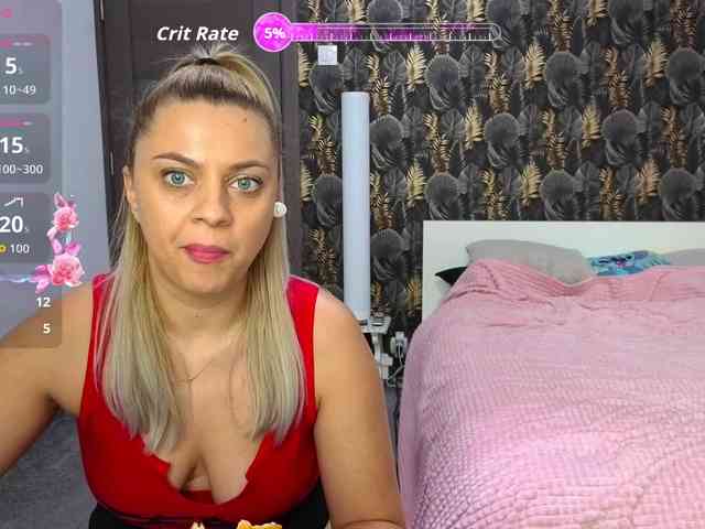 CarlaStaceeFun webcam