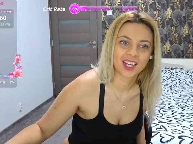 CarlaStaceeFun webcam