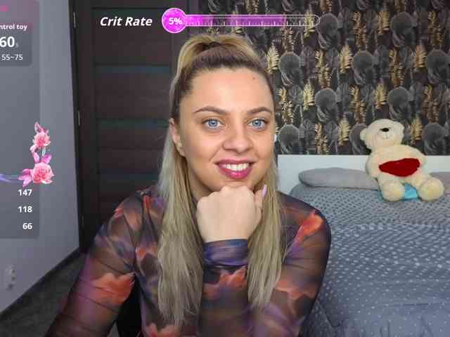 CarlaStaceeFun webcam