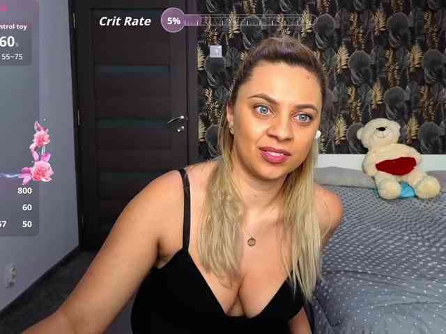 CarlaStaceeFun webcam