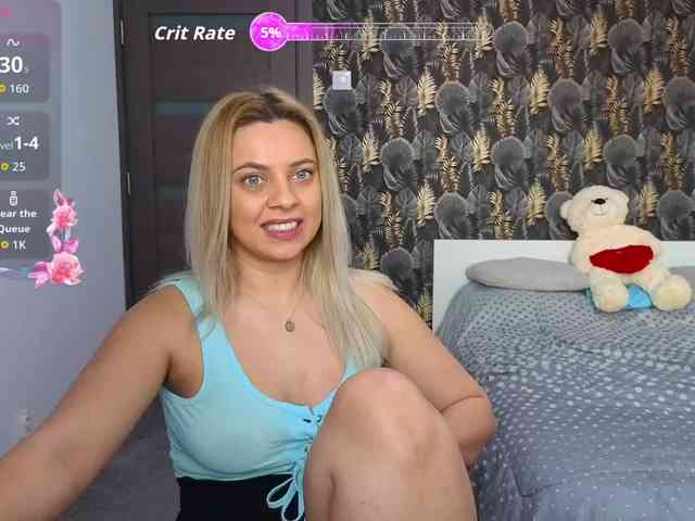 CarlaStaceeFun webcam