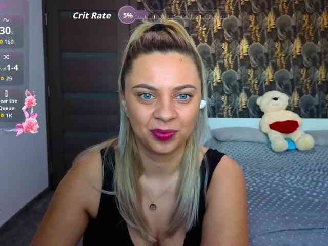 CarlaStaceeFun webcam