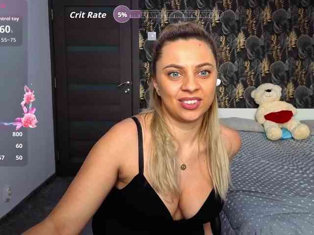 CarlaStaceeFun webcam