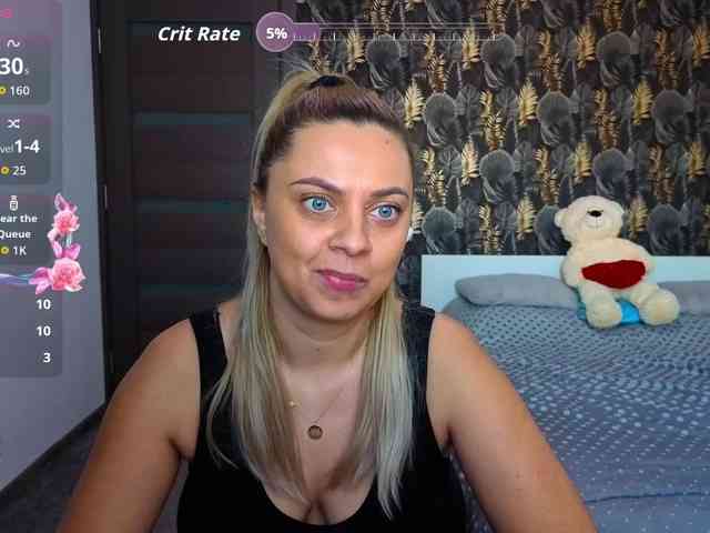 CarlaStaceeFun webcam