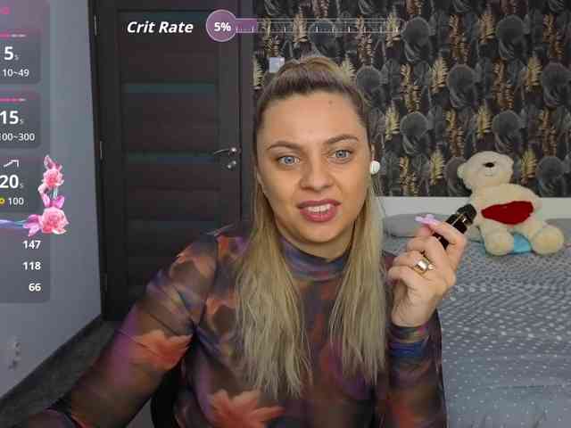 CarlaStaceeFun webcam