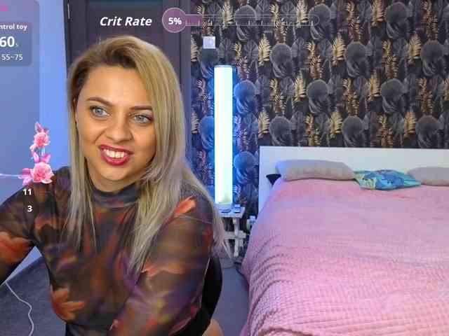 CarlaStaceeFun webcam